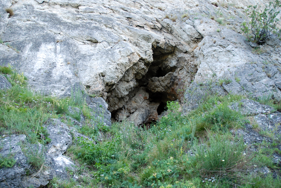 Pittentaler Steig, kleine Höhle