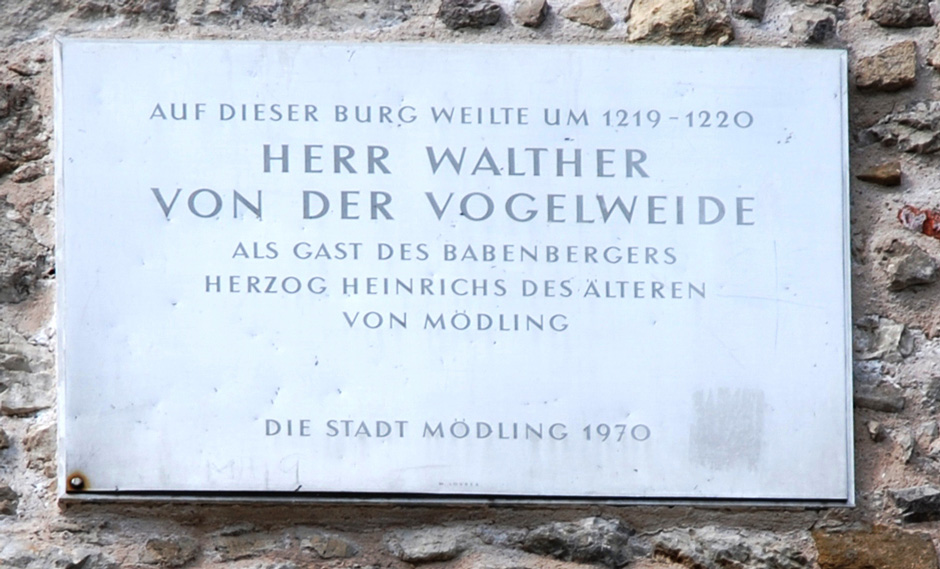Burgruine Mödling, Tafel Walther von der Vogelweide