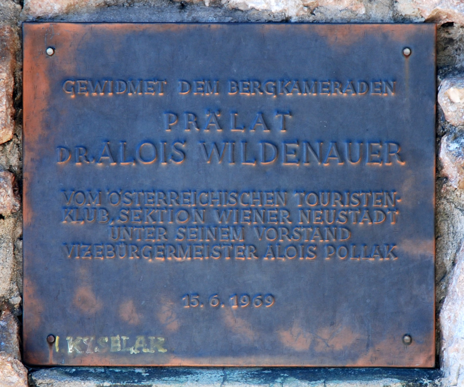 Gedenktafel Prälat Dr. Alois Wildenauer am Gipfelkreuz