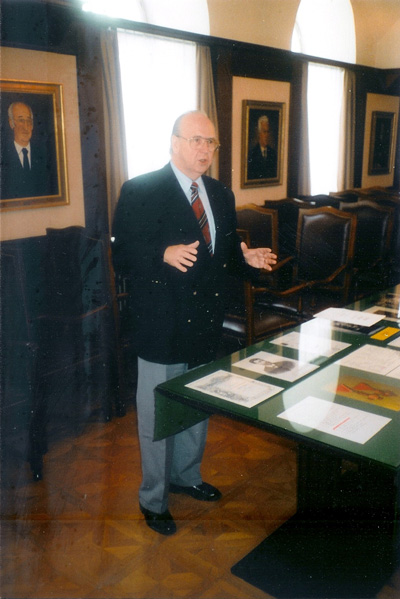 Vortragender Schlossermeister Hr. Johann E. Holzinger