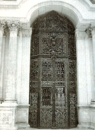 Barockes Eingangsgittertor zur Johanneskapelle