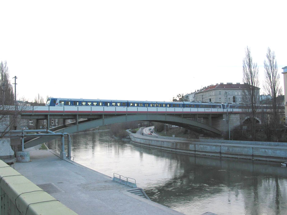 Donaukanal-Brücke der Wiener Verbindungsbahn nach 1952