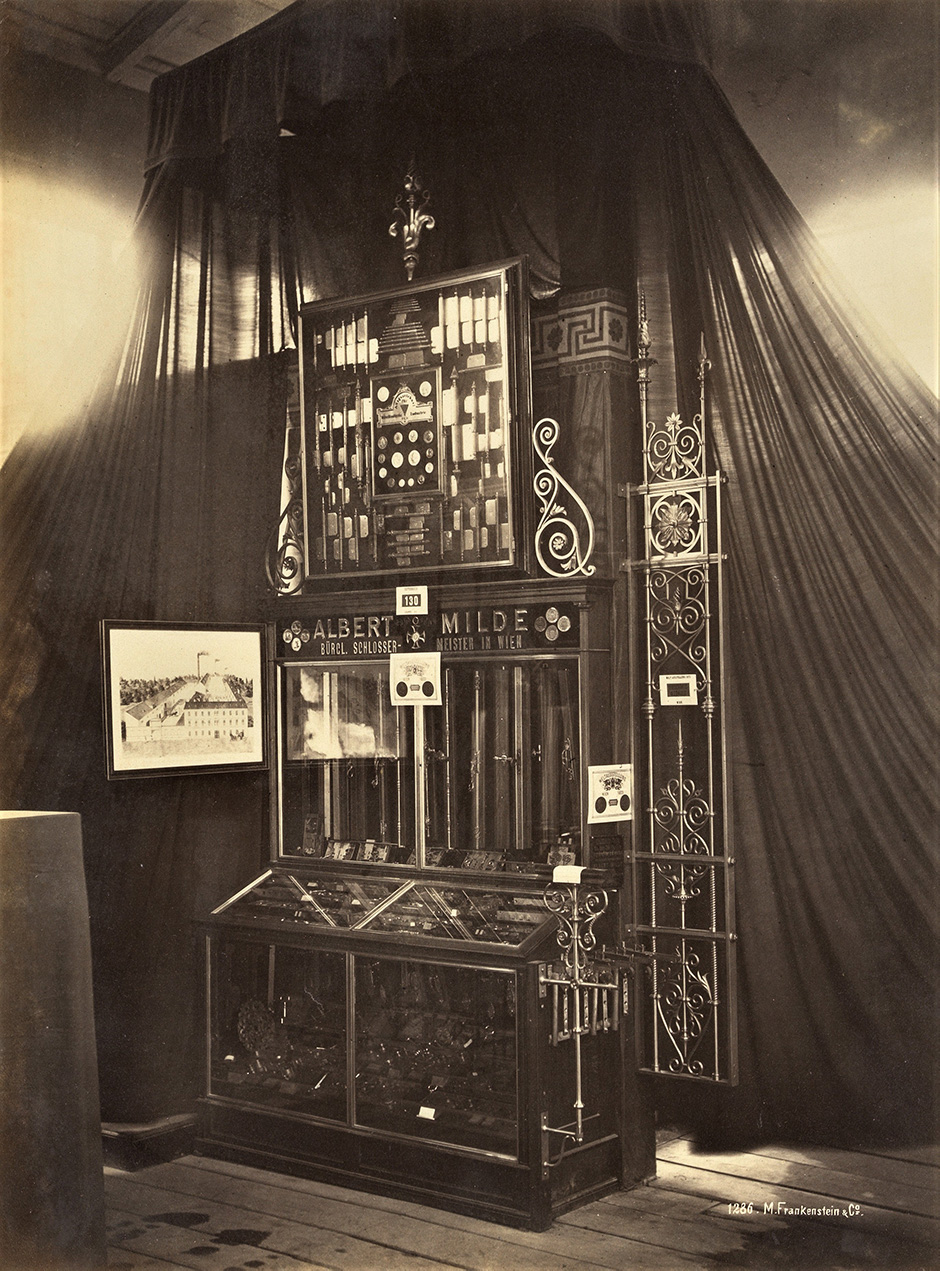 Wien Museum Archivbild: Tor- Tür- und Fensterbeschläge